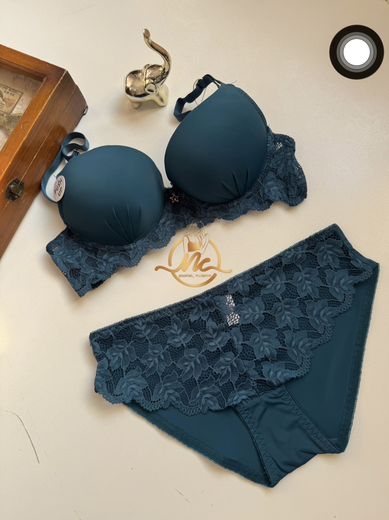 ست شورت و سوتین اسفجی